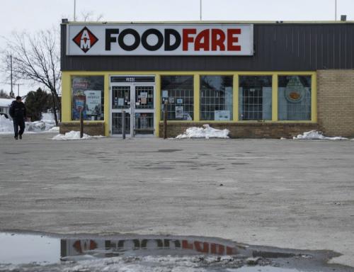 A number of area residents who regularly frequented the Foodfare location at 1840 Arlington St. at Polson Avenue found the doors locked and the location permanently shut down for business on Wednesday, March 13, 2013. A sign on the door states that the location has declared bankruptcy. March 13, 2013. (CROSIER) (JESSICA BURTNICK/WINNIPEG FREE PRESS)