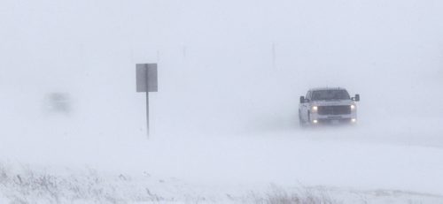 At times near zero visibility for motorists from blowing snow on sections of the north Perimeter Hwy. Monday.  For weather story  story(WAYNE GLOWACKI/WINNIPEG FREE PRESS) Winnipeg Free Press March 18 2013