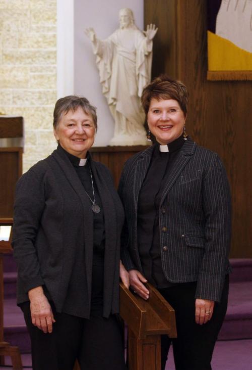 Lutheran Church of the Cross Rev. Kolleen  Karlowsky-Clark and right Gloria Dei Lutheran Rev. Jennifer  Marlor   will take part in a ancient Easter Vigil  Sat. March 30 Äì Faith Page  Brenda Suderman  KEN GIGLIOTTI / Mar. 22 2013 / WINNIPEG FREE PRESS