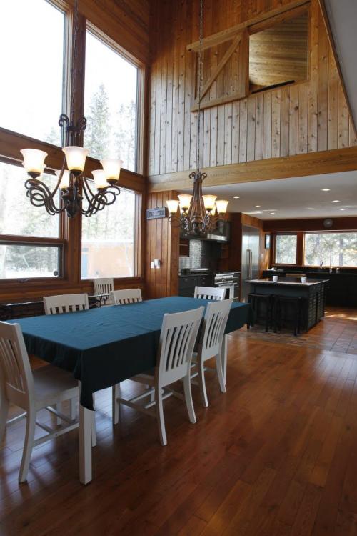 Homes. House at 171 River Road in St. Andrews, Mb. Dining room with kitchen in back.The realtor is Bill Thiessen. Todd Lewys  (WAYNE GLOWACKI/WINNIPEG FREE PRESS) Winnipeg Free Press March 26 2013