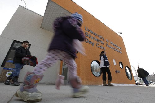 April 9, 2013 - 130409  -  Children leave University of Winnipeg Students' Association Day Care in Winnipeg Tuesday, April 9, 2013. John Woods / Winnipeg Free Press