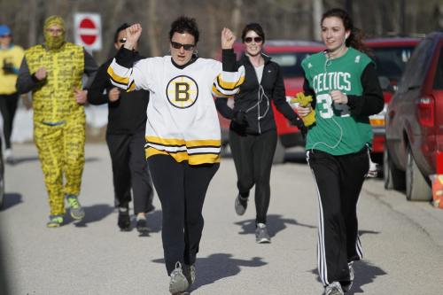April 16, 2013 - 130416  -  Kim Scherger and her daughter MacKinley joined about 300 people at the Assiniboine Park duckpond for a 5km run in support of the Boston MArathon victims Tuesday, April 16, 2013. John Woods / Winnipeg Free Press