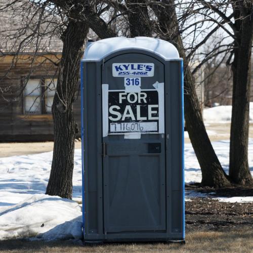 Contents not included A portable toilet for sale on St Marys Ave Thursday afternoon -Standup Photo- April 18, 2013   (JOE BRYKSA / WINNIPEG FREE PRESS)