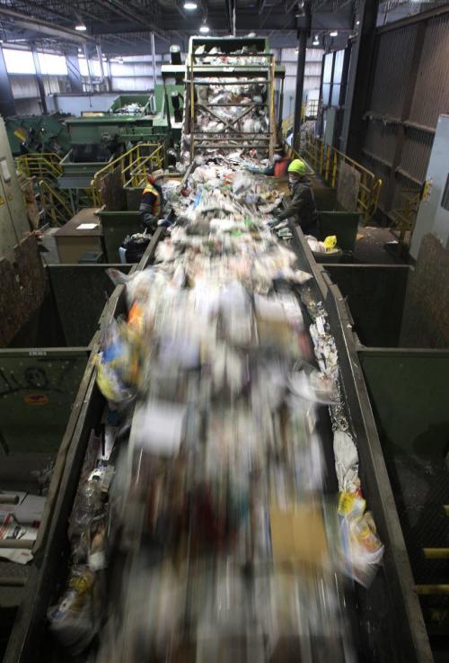 The City of Winnipeg's automated recycling facility, which is operated by Emterra at 1029 Henry Ave- Since the City of Winnipeg has started to use the larger recycling bins the plant has seen nearly a 20% increase in volumesSee Jen Skerritt story- April 19, 2013   (JOE BRYKSA / WINNIPEG FREE PRESS)