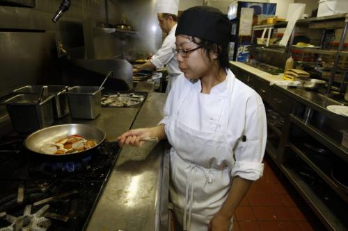 Maree Rodriguez takes culiary education at the Hiltin Wpg Airport hotel  - FYI or Saturday special on vocational education. At each location thereÄôll be a Seven Oaks high school student serving an apprenticeship. Nick Martin Story -  KEN GIGLIOTTI / April . 24 2013 / WINNIPEG FREE PRESS