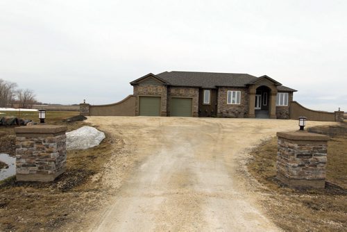 54064 Pine Ridge Road. HOMES RESALE. April 29, 2013  BORIS MINKEVICH / WINNIPEG FREE PRESS