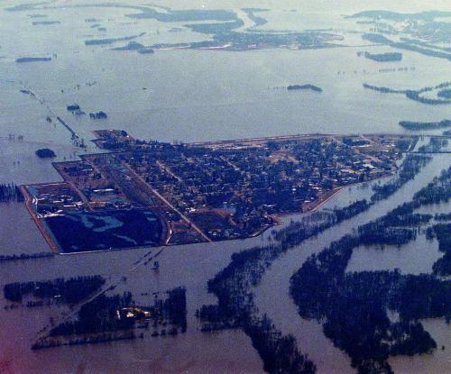 FLOOD OF 1997 photo winnipeg free press