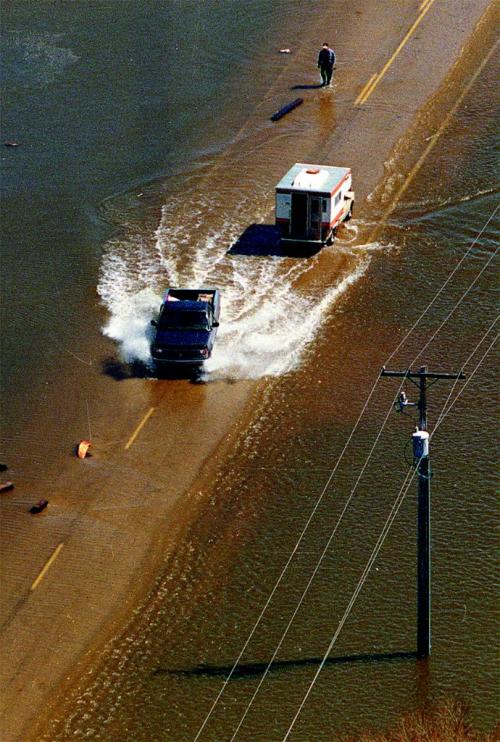 FLOOD OF 1997 photo winnipeg free press