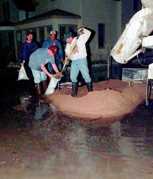 FLOOD OF 1997 photo winnipeg free press