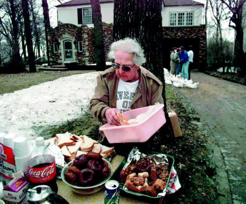 FLOOD OF 1997 photo winnipeg free press