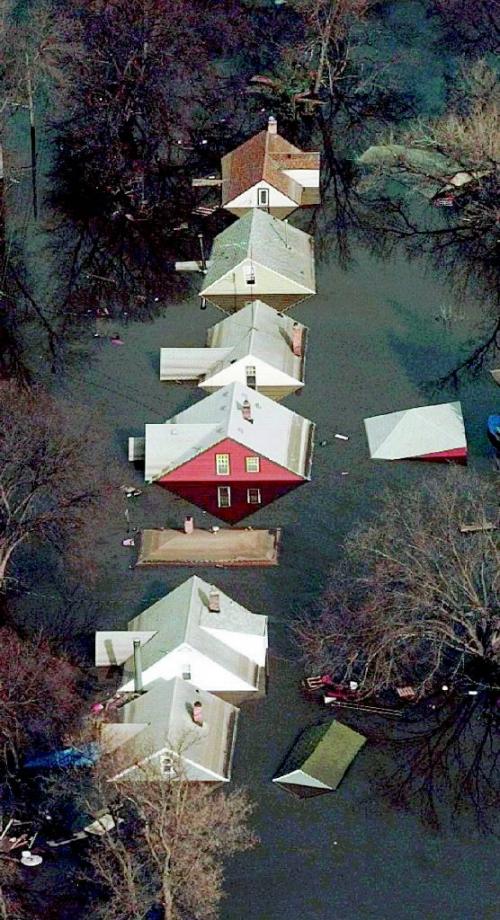 FLOOD OF 1997 photo winnipeg free press