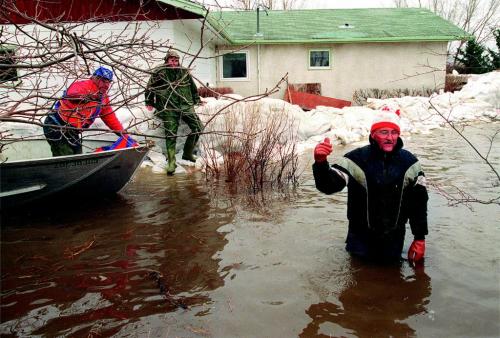 FLOOD OF 1997 photo winnipeg free press