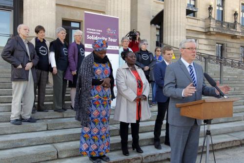 Event on the steps of the leg. African AIDS tour. Netty Musanhu', Wairimu Mungai, Joe Cressy and Greg Selinger. May 3, 2013  BORIS MINKEVICH / WINNIPEG FREE PRESS