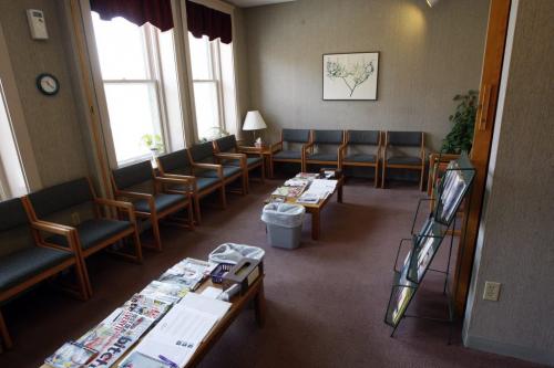 comfortable clinic waiting room greets clients Abortion Issue Feature Äì Red River Women's Clinic in Fargo North Dakota where new  laws are being considered to challenge  the current Pro Choice legislation currently in effect in North Dakota . Pictures  include tour  give by the clinic director Tammi Kromenaker -KEN GIGLIOTTI / May 16  2013 / WINNIPEG FREE PRESS