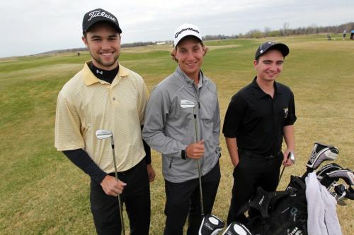 Bryce Barr, Bobbie Wiebe, Scott Mazur are on the University of Manitoba golf team and are going to the Nationals somewhere in Quebec. May 17, 2013  BORIS MINKEVICH / WINNIPEG FREE PRESS