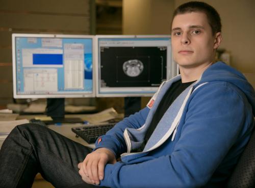 University of Winnipeg Trevor Vincent graduates this spring with a physics degree. During the summer Vincent completes research using MRI studies of rodent brains for Alzheimer's research. At the In Vivo Experimental Animal Magnetic Resonance Microscopy Centre at Health Sciences Centre. (story by Nick Martin - convocation) 130522 - Wednesday, May 22, 2013 - (Melissa Tait / Winnipeg Free Press)