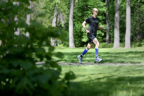 Terry Demkiw, a runner hoping to qualify for the 2014 Bostom Marathon who is using CrossFit to train, photographed in Kildonan Park, Saturday, June 1, 2013. (TREVOR HAGAN/WINNIPEG FREE PRESS) - for ashley prest workout pulse section