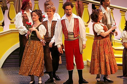 BORIS MINKEVICH / WINNIPEG FREE PRESS  070502 This year&#x2019;s production of Gilbert and Sullivan, &#x201c;The Gondoliers&#x201d; Dress rehearsal at Pantages Playhouse.