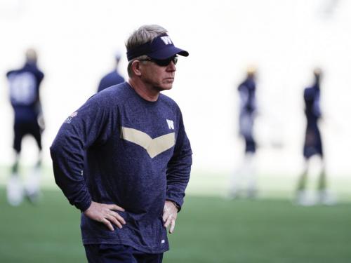 Special teams coach Craig Dickenson hit up practice with the Winnipeg Blue Bombers at the new Investors Group Field at the University of Manitoba from 4:15-5:50 p.m. on Thursday, June 6, 2013. (JESSICA BURTNICK/WINNIPEG FREE PRESS)