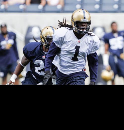 Receiver Kito Poblah hit up practice with the Winnipeg Blue Bombers at the new Investors Group Field at the University of Manitoba from 4:15-5:50 p.m. on Thursday, June 6, 2013. (JESSICA BURTNICK/WINNIPEG FREE PRESS)