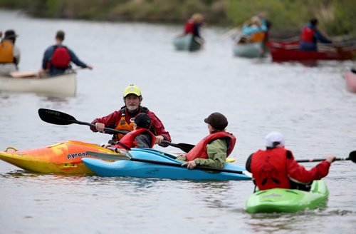 Paul Fields gives some kayaking pointers at the MEC Paddlefest at FortWhyte Alive, Sunday, June 9, 2013. (TREVOR HAGAN/WINNIPEG FREE PRESS)