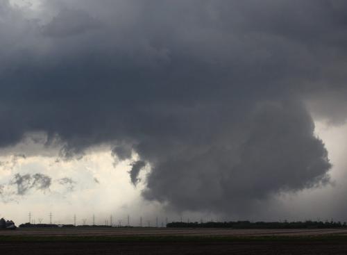 A fast emerging severe  thunder storm developed near Rosser, Manitoba heading East near 4PM Monday- Here ominous clouds with roatation hang low to the ground in the are of Rosser - June 10, 2013   (JOE BRYKSA / WINNIPEG FREE PRESS)