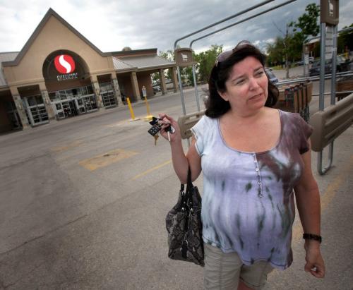 Simone Cohen, Safeway Shopper preparing to do her family shopping Wednesday, see Mary Agnes story. June 12, 2013 - (Phil Hossack / Winnipeg Free Press)