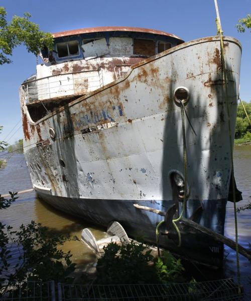 The MS Lord Selkirk II tour boat rusts away  in the Red River in Selkirk, Manitoba. Elizabeth Fraser story (WAYNE GLOWACKI / WINNIPEG FREE PRESS)  Winnipeg Free Press.  June 17 2013