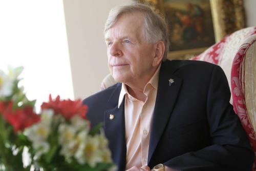 Portrait of former  23rd Lieutenant Governor of Manitoba John Harvard in his home in Winnipeg.   June 25, 2013 Ruth Bonneville Winnipeg Free Press