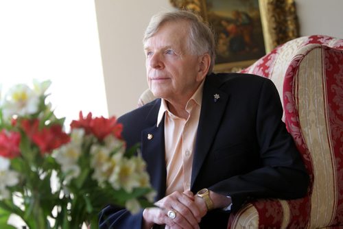 Portrait of former  23rd Lieutenant Governor of Manitoba John Harvard in his home in Winnipeg.   June 25, 2013 Ruth Bonneville Winnipeg Free Press