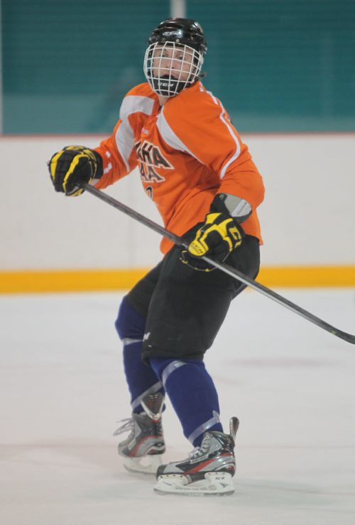 Brandon Sun Jesse Gabrielle skated with the OMAHA Midgets during Friday's AAA Hockey Challenge at the Kinsmen Arena. (Bruce Bumstead/Brandon Sun)