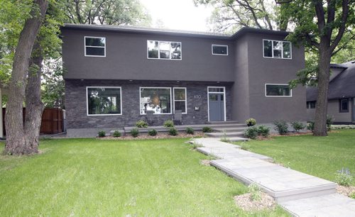 Resale Home Äì 630 Viscount Place - todd lewys story  KEN GIGLIOTTI / JULY 23 2013 / WINNIPEG FREE PRESS