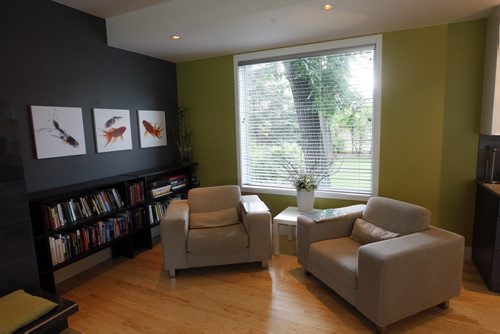 livingroom reading area - Resale Home Äì 630 Viscount Place - todd lewys story  KEN GIGLIOTTI / JULY 23 2013 / WINNIPEG FREE PRESS