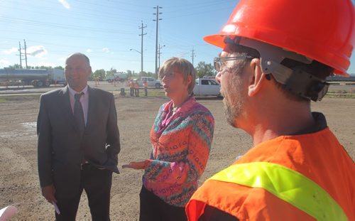 Brandon Sun MLA Drew Caldwell joined Mayor Shari Decter Hirst at the intersection of 17th Street East and Richmond Avenue during an update on road construction on Friday morning. SEE BRIEF WRITE UP BY GRAEME (Bruce Bumstead/Brandon Sun)