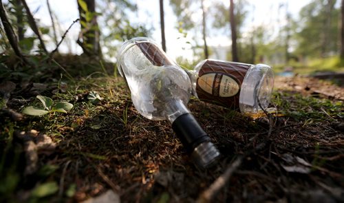 A drinking camp in the bushes in Thompson, Monday, July 22, 2013. (TREVOR HAGAN/WINNIPEG FREE PRESS)