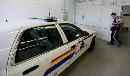 Ride along with RCMP Special Const. Kyle Boisvert, in Thompson, Tuesday, July 23, 2013. (TREVOR HAGAN/WINNIPEG FREE PRESS)