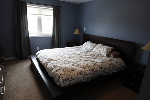 master bedroom - RESALE HOMES Äì 62-1150 St. Anne's Pebble Lane Condominium Äì Todd Lewys story  KEN GIGLIOTTI / JULY 29 2013 / WINNIPEG FREE PRESS