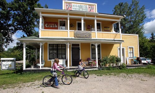 (left-right) Reyna Differ, 12, and Domi Denkiwiecz, 9, visit Miss D's General Store and Antiques in Ladywood, MB. 130807 - August 07, 2013 Mike Deal / Winnipeg Free Press