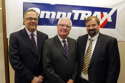 Merv Tweed is the new president of OmniTRAX Canada. Press conference at their office at 191 Lombard. In photo he poses with OnmiTRAX CEO Kevin Shuba, left, and OmniTRAX COO USA Darcy Brede, right. BORIS MINKEVICH / WINNIPEG FREE PRESS. August 12, 2013
