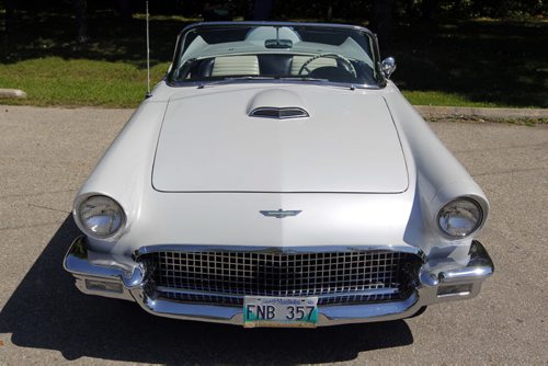 CLASSIC CARS - John Courcelles owns a classic car. A 1957 Thunderbird. BORIS MINKEVICH / WINNIPEG FREE PRESS. August 19, 2013.