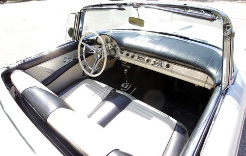 CLASSIC CARS - John Courcelles owns a classic car. A 1957 Thunderbird. BORIS MINKEVICH / WINNIPEG FREE PRESS. August 19, 2013.