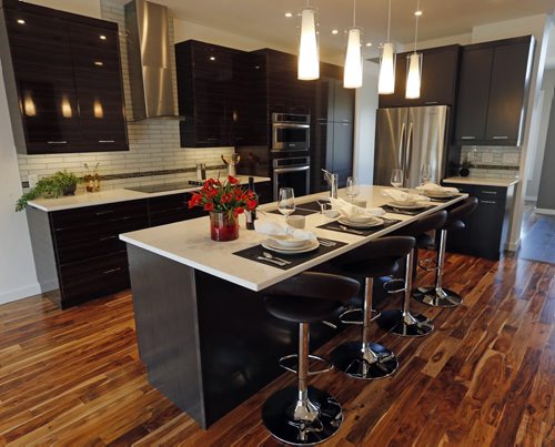 New Homes Äì 50 Van Hull  Way in St. Vital - Kitchen -todd lewys story  KEN GIGLIOTTI / Aug 27 2013 / WINNIPEG FREE PRESS