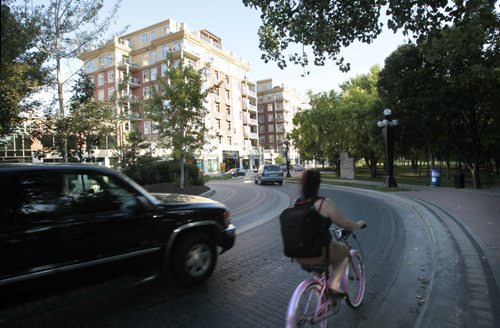 49.8. The urban landscape architecture of Waterfront Drive .  Mary Agnes Welch is focusing on five examples of where it works well in Winnipeg and one wasted opportunity  Wayne Glowacki / Winnipeg Free Press Aug. 28 201