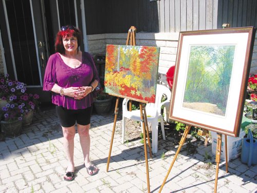 Canstar Community News Sept. 3, 2013 - Rosser painter Dolly Dennis will display her artwork during the South of the Lakes Art Tour in Sept. 21 and 22. (ANDREA GEARY/CANSTAR COMMUNITY NEWS)
