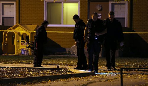 Police investigate brawl that occurred in a Man. Housing project on Robinson St that left one person dead  KEN GIGLIOTTI / SEPT 20 2013 / WINNIPEG FREE PRESS