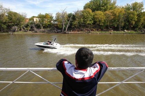 The Paddlewheel Queen cruised the Red River for the last time this year. 130922 September 22, 2013 MIKE DEAL / WINNIPEG FREE PRESS