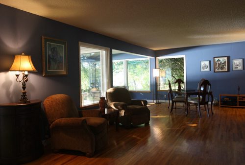 2450 Assiniboine Cres-Living Room- Todd Lewys story- Oct 01, 2013   (JOE BRYKSA / WINNIPEG FREE PRESS)