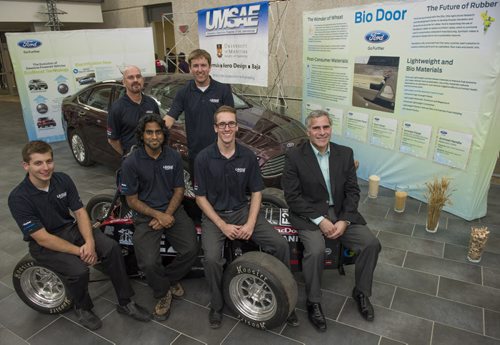 021023 Winnipeg - DAVID LIPNOWSKI / WINNIPEG FREE PRESS (October 02, 2013) (L-R front row) Formula Electric team members and Engineering students, Kevin Lamothe, Nishant Balakrishnan, Matthew Riesmeyer, and and Chief Program Engineer Electrified Powertrain Programs and Integration, for the Ford Motor Company, Gilbert (Gil) Portalatin. (L-R back frow) Formula Electric team members and Engineering student Graeme Smith, and University of Manitoba Faculty of Engineering advisor Ed Hohenberg. Gilbert (Gil) Portalatin spoke to students and members of the Manitoba chapter of the Society of Automotive Engineers at the University of Manitoba Wednesday afternoon.