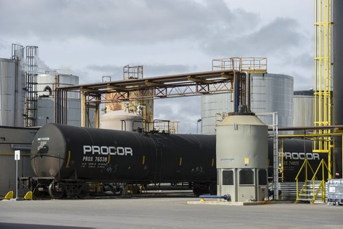 130410 Winnipeg - DAVID LIPNOWSKI / WINNIPEG FREE PRESS (October 04, 2013)  Signs of danger, flammable materials, hazardous materials, and railway cars in the Mission Industrial Neighbourhood due to the heavy industry in the area. For Aldo Santin story