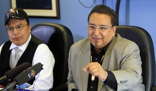 At right, MKO Grand Chief David Harper and Manto Sipi Cree Nation Chief Michael Yellowback at a new conference Monday regarding  comments described as bullying and racial discrimination  towards  a First Nations mother. Monday. Alex Paul story   Wayne Glowacki / Winnipeg Free Press Oct. 21 2013